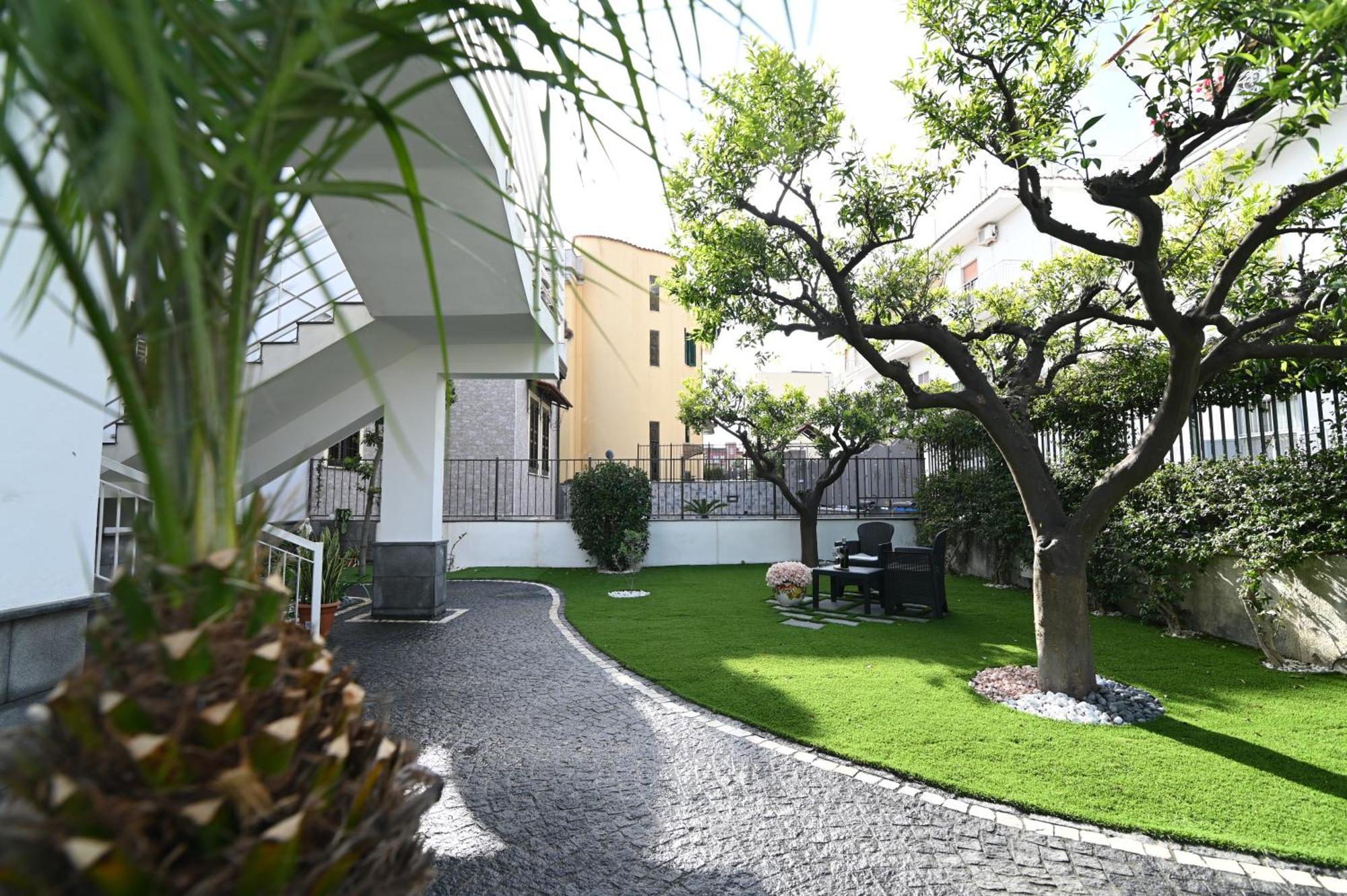 Slopes Suites And Spa Boscotrecase Ngoại thất bức ảnh